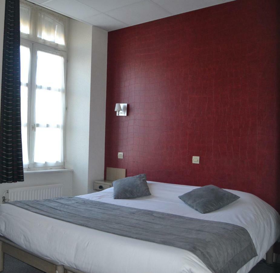 Hotel L'Esperance Vitre Buitenkant foto